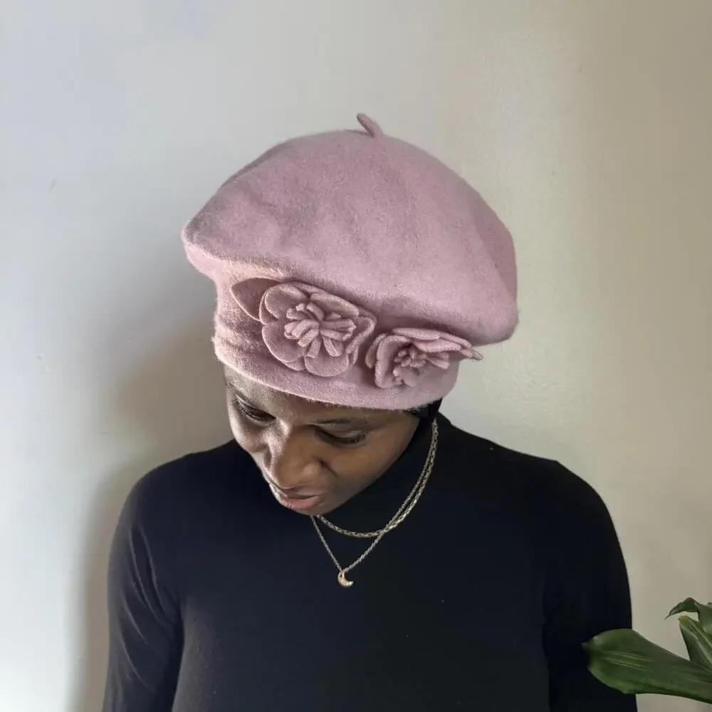 Romantic Vintage dusty rose floral‎ wool beret